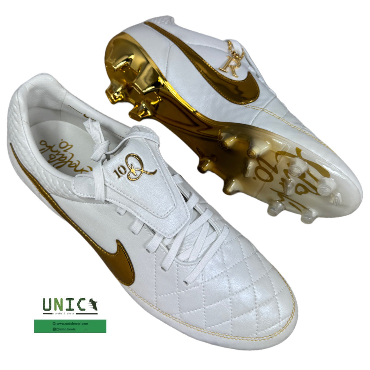 NIKE TIEMPO LEGEND 10 Ronaldinho FG ELITE