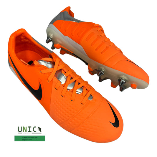 NIKE CTR360 MAESTRI III SG-PRO